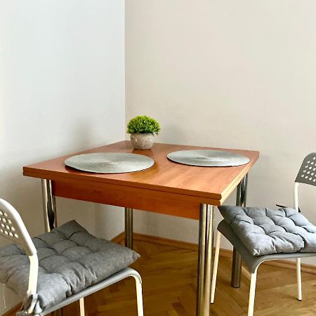 Apartamento K22 Andersa 12 M Ratusz Arsenal Varsovia Exterior foto