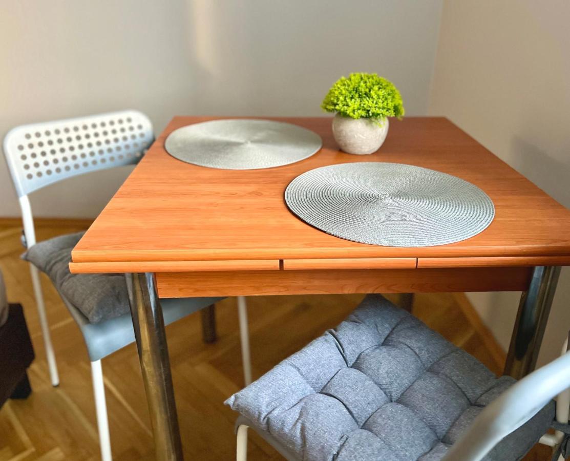 Apartamento K22 Andersa 12 M Ratusz Arsenal Varsovia Exterior foto